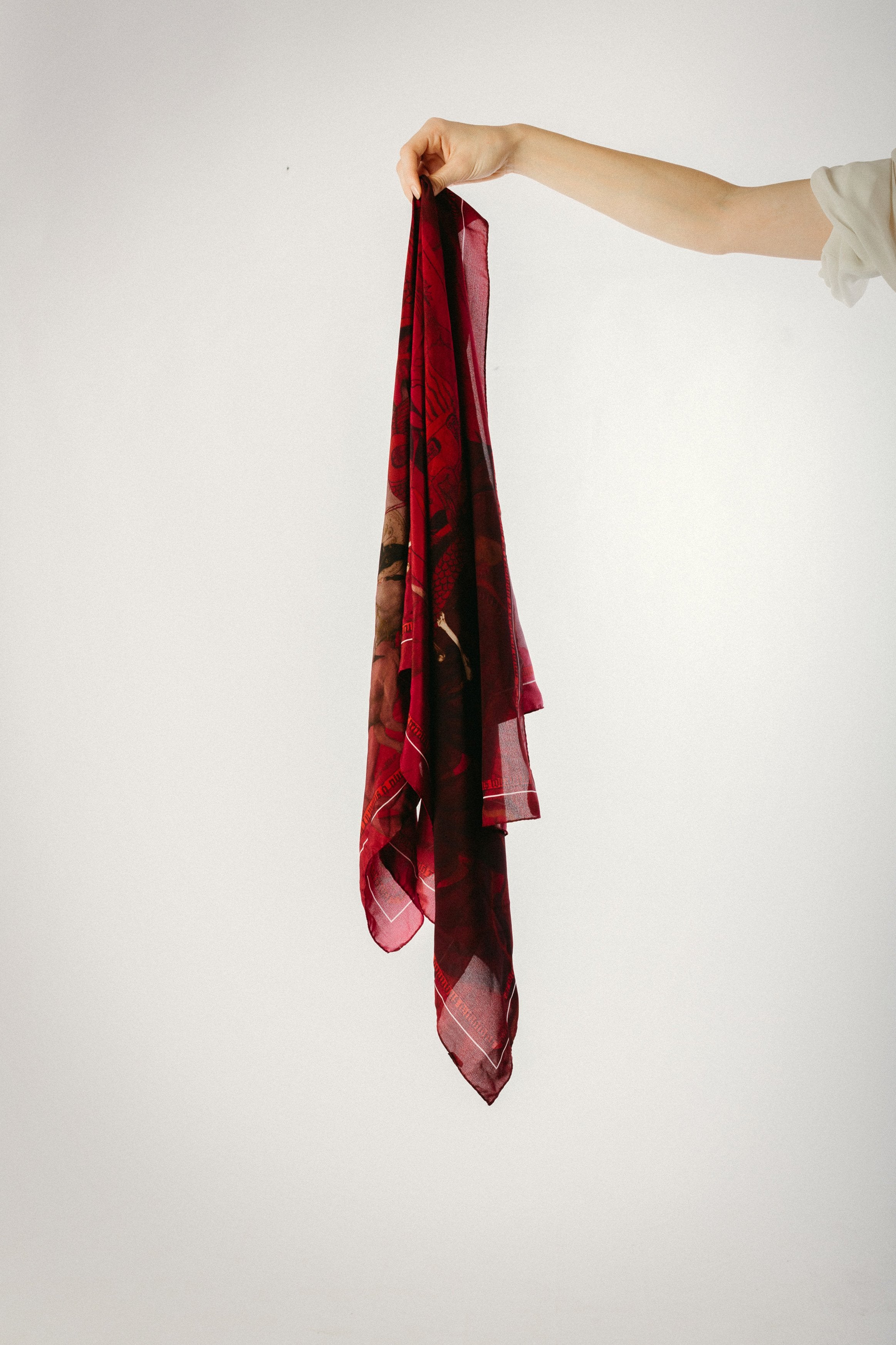 Drowsy Numbness Scarf