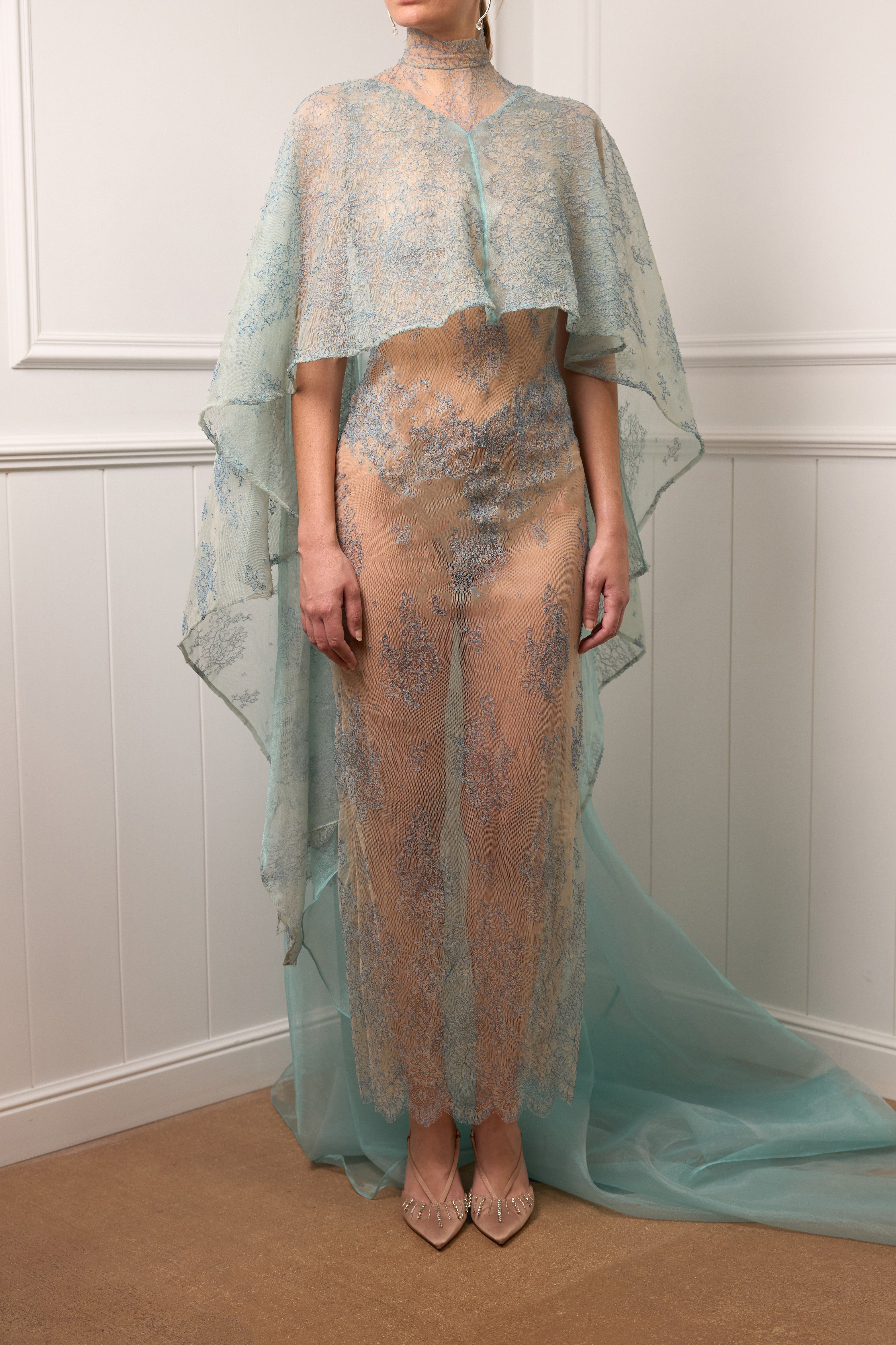 Marmont Robe
