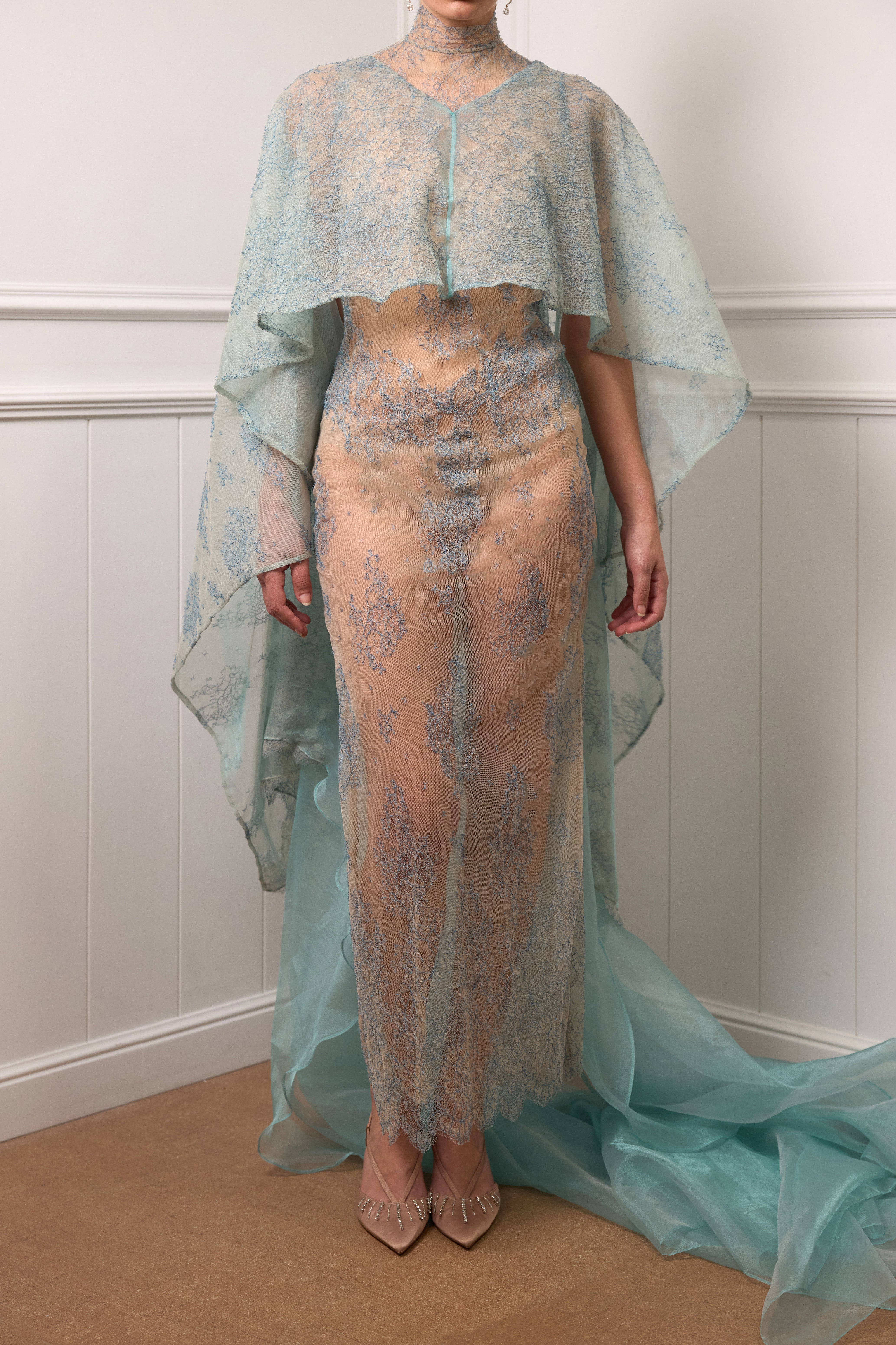 Marmont Robe
